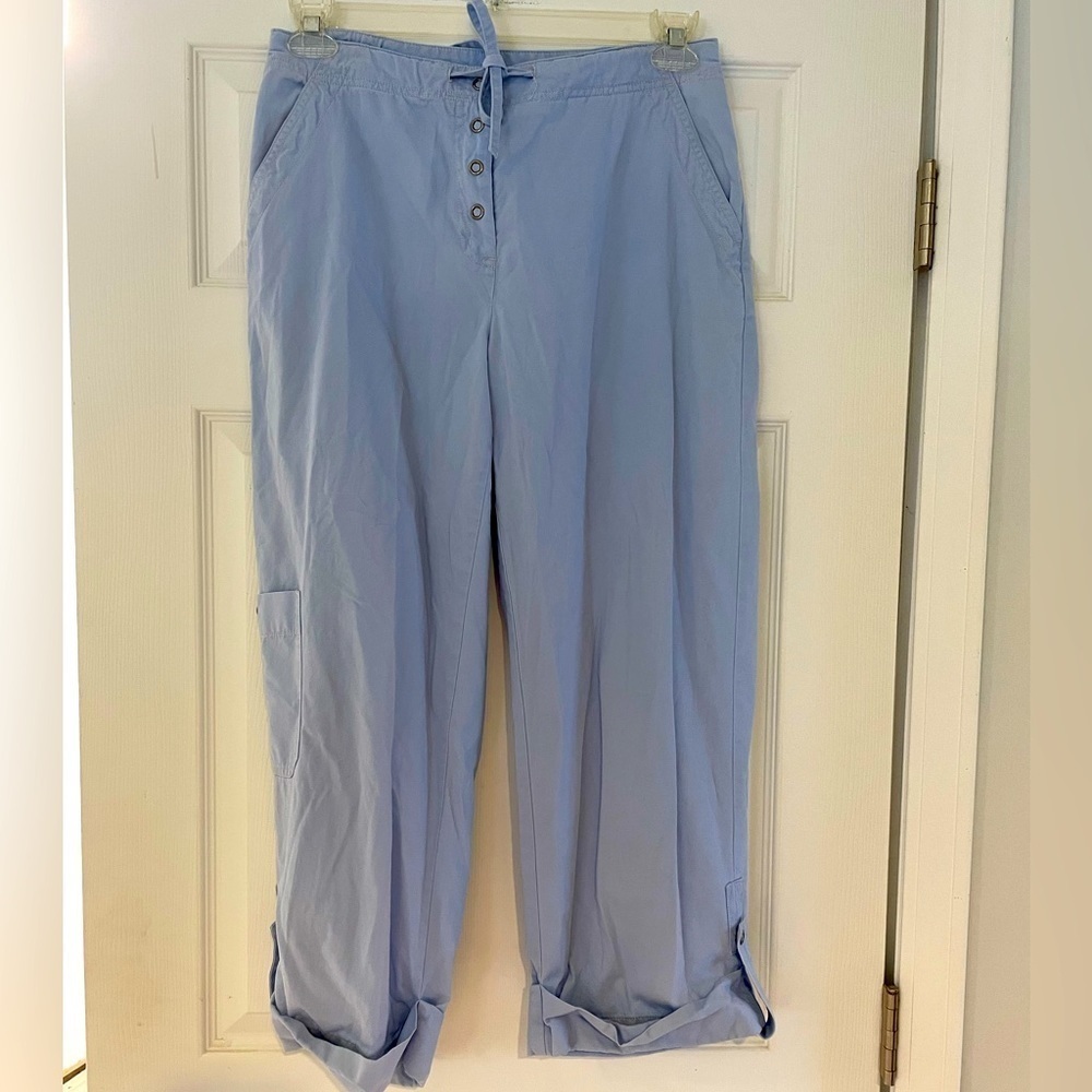 J JILL CROPPED COTTON EASY WEAR DRAWSTRING PANTS IN LIGHT BLUE